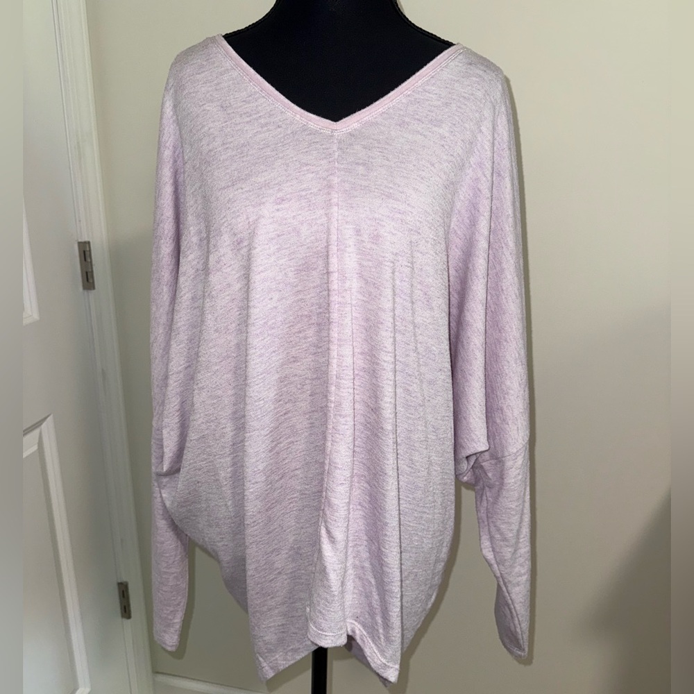 White House Black Market Lavender V-Neck long Tee